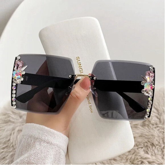 Square Decorative Framed Sunglasses In Black - Picture 1 of 4